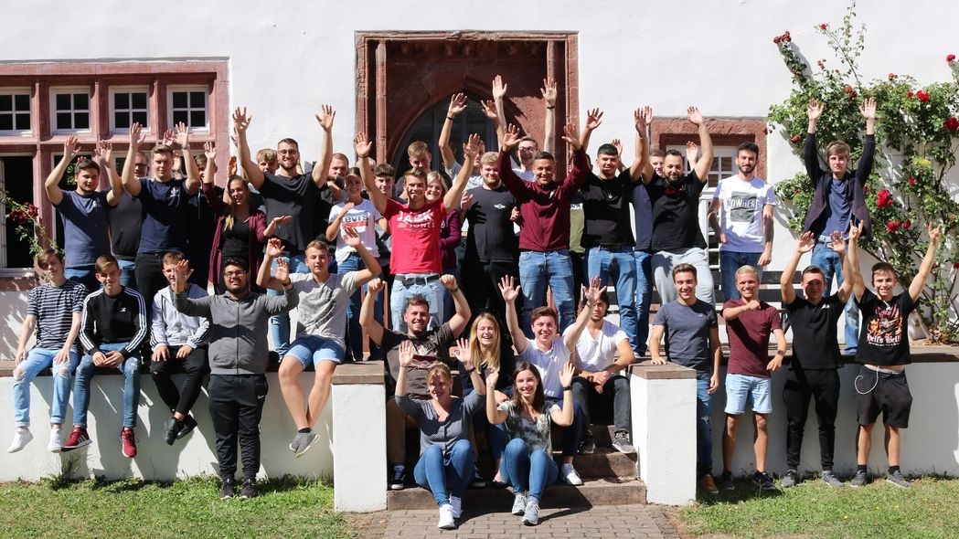 39 Berufsstarter bei Pirelli Deutschland