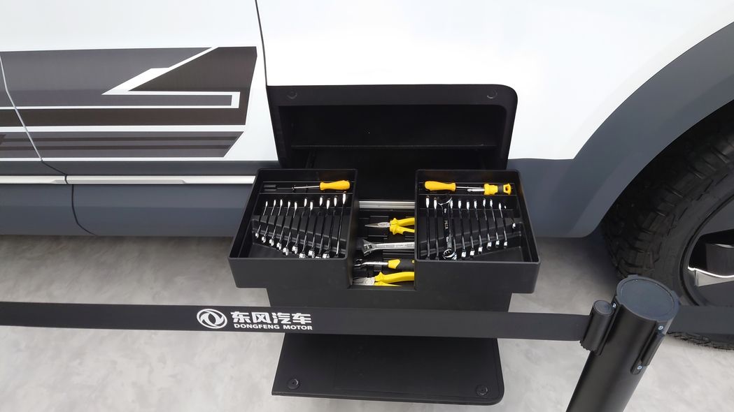 Dongfeng Elektro-Pick-up-Truck