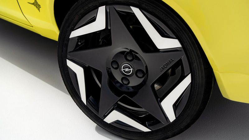 Opel Manta GSe ElektroMOD