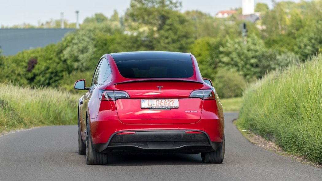 Tesla Model Y: