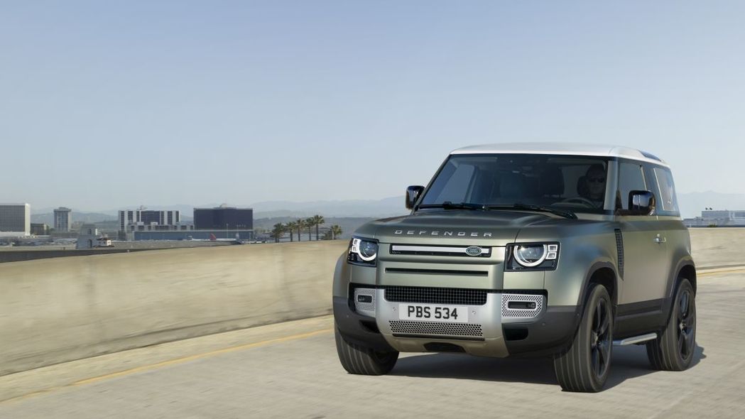 Land Rover Defender: