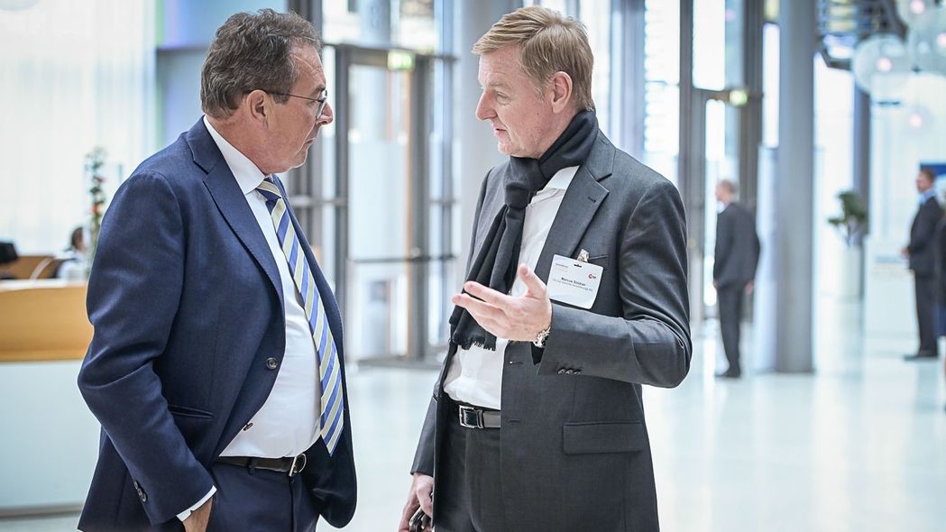 Helmut Kluger plus X