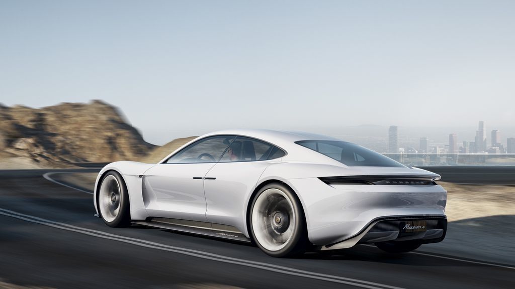 Porsche Mission E, Dezember: