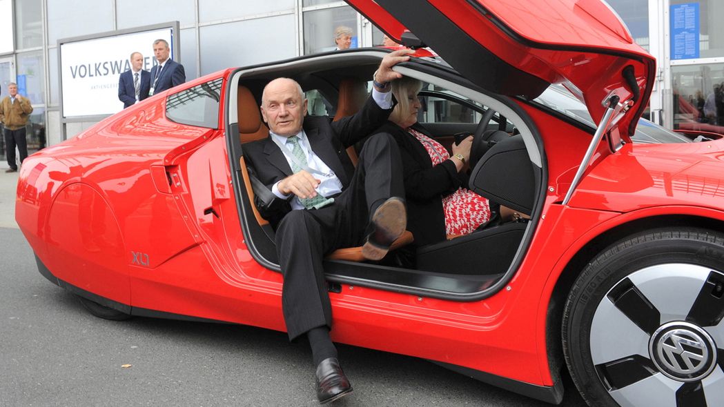 Ferdinand Piech im VW XL1: