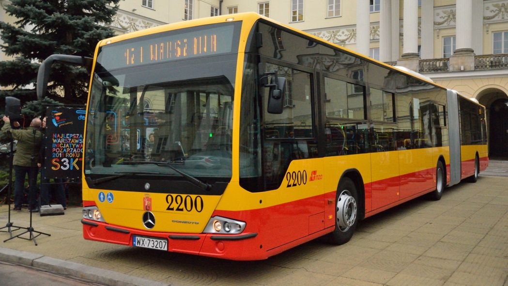 Daimler Bus: