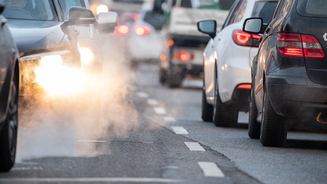 Abgase, Verkehr, Feinstaub, Diesel, Benziner, Stad
