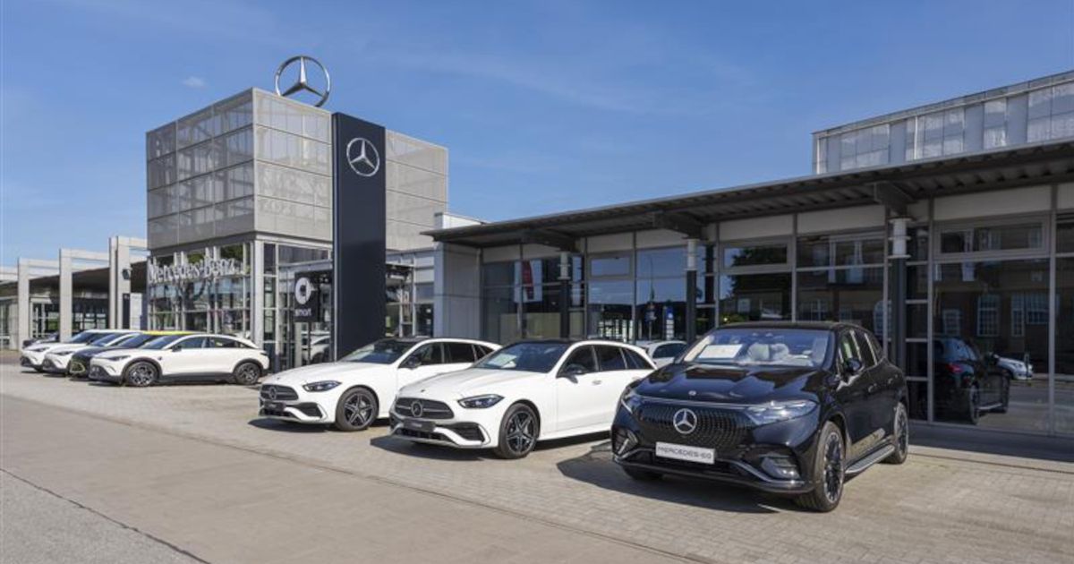 Stilvolle Mercedes Niederlassung Duisburg Bildernull