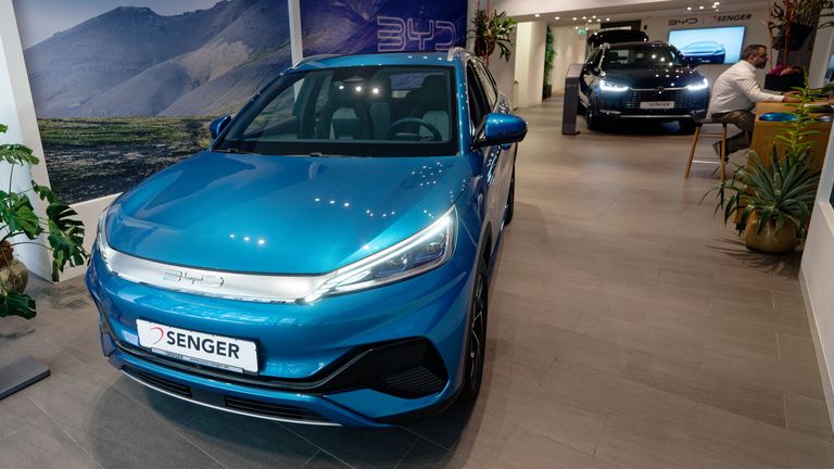 BYD Atto 3 im Concept Store in Köln