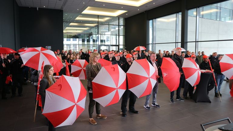 Niederlassungen Mercedes Verkauf Protest Nürnberg