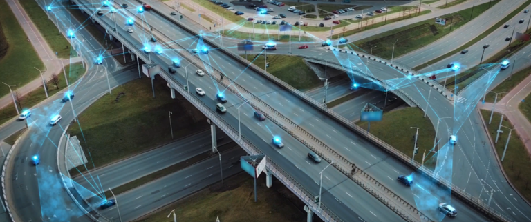 Ansys, Teil von Synopsys - Auf den Straßen der Zukunft verkehren miteinander vernetzte Fahrzeuge