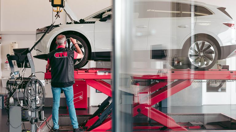 GTÜ Hauptuntersuchung E-Auto