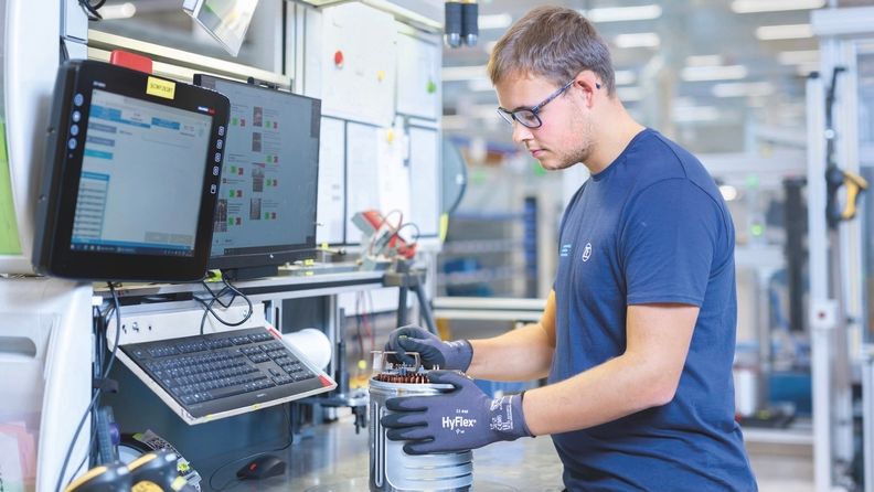 E-Motorenfertigung bei ZF