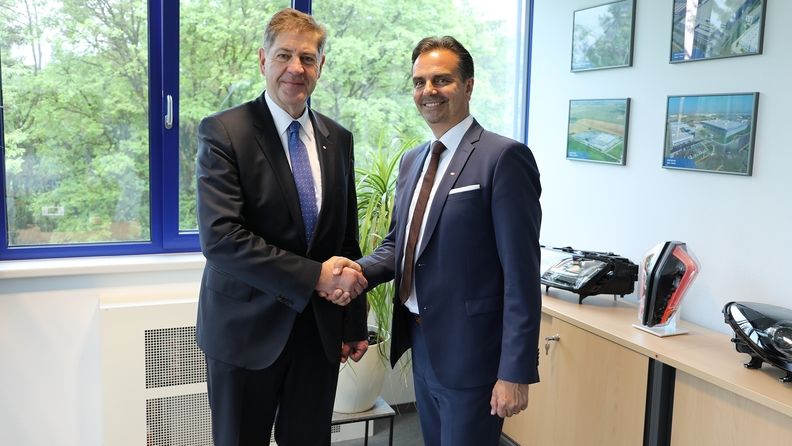 Dr. Wilhelm Steger (l.), Oliver Schubert (r.)